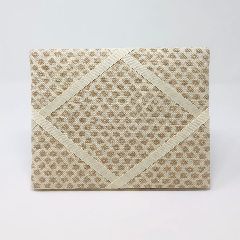 Freestanding Photo Frame - Fermoie Marden Beige / Ivory