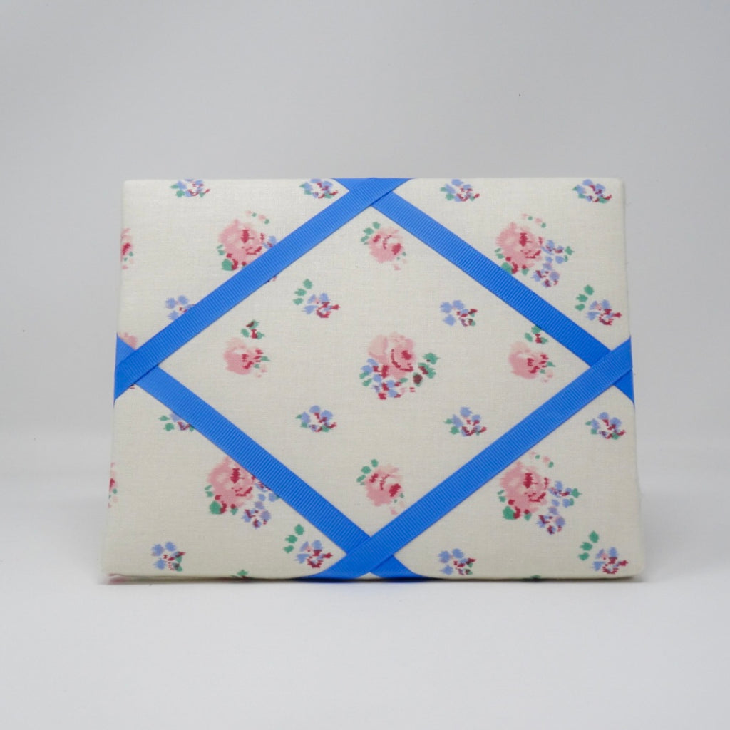 Freestanding Photo Frame - Vintage Floral / Cornflower Blue Ribbon